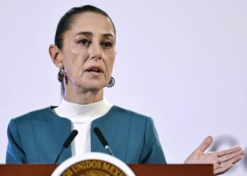 La presidenta de México anuncia un aumento del 12 % en el salario mínimo para 2025