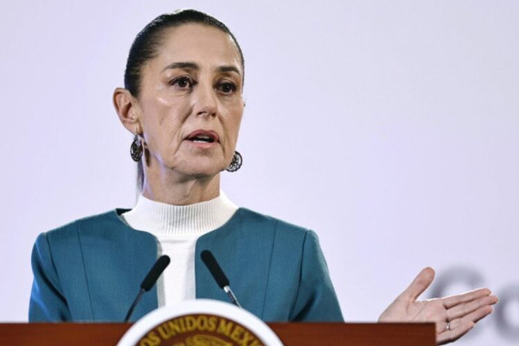 La presidenta de México anuncia un aumento del 12 % en el salario mínimo para 2025