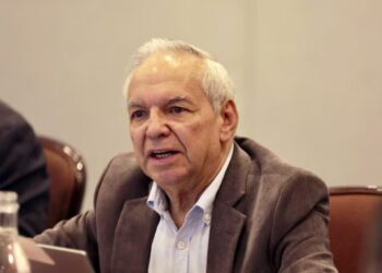 Petro pide la renuncia a su ministro de Hacienda después de que denunciara a su hijo