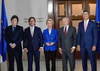 El Mercosur y la Unión Europea cierran en Montevideo un acuerdo de libre comercio