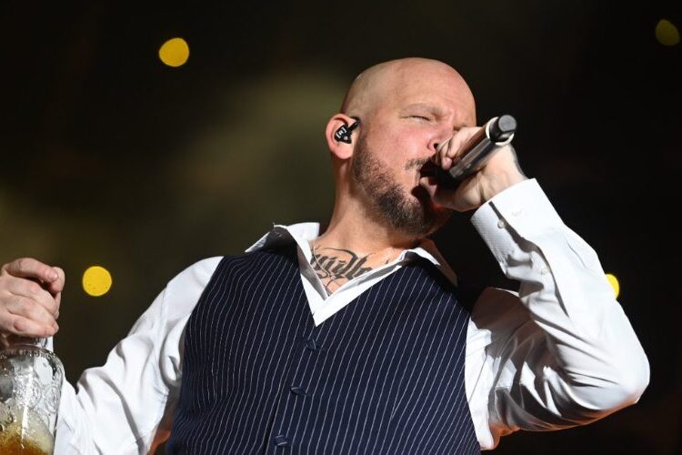 Residente concluye su gira mundial en su Puerto Rico natal