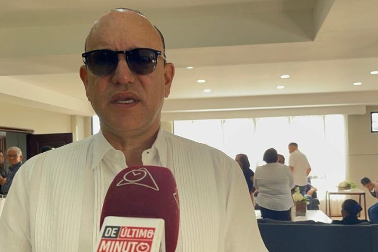 Alcalde de Santiago lamenta muerte del merenguero típico Rafaelito Román