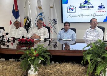 Presidente de CONALECHE resalta logros en la producción nacional de leche para el desayuno escolar