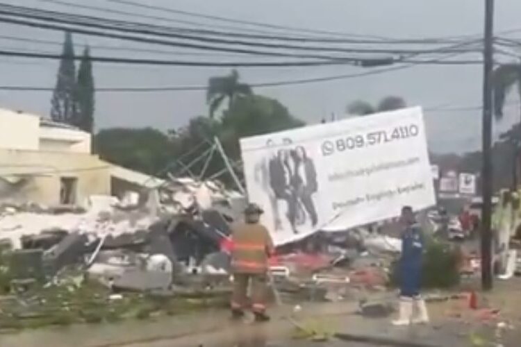 Explosión destruye oficina de abogados en Sosúa