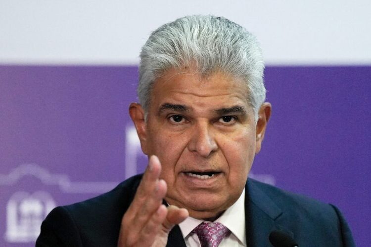 «La respuesta es no», dice Mulino ante exigencia de Trump de bajar los peajes del canal