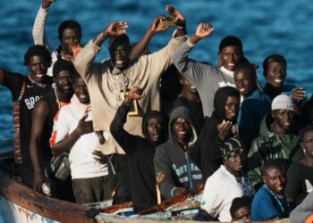 España bate el récord de llegadas de migrantes por mar, con 57.738 personas en 2024