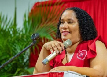 Mueren en un incendio la ministra de Educación de Trinidad y Tobago y sus dos hijos