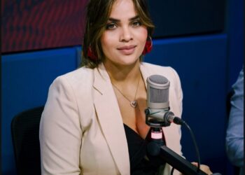 Angely Moreno al presidente: «si deja resuelto el tema transporte, se puede casar con la gloria»