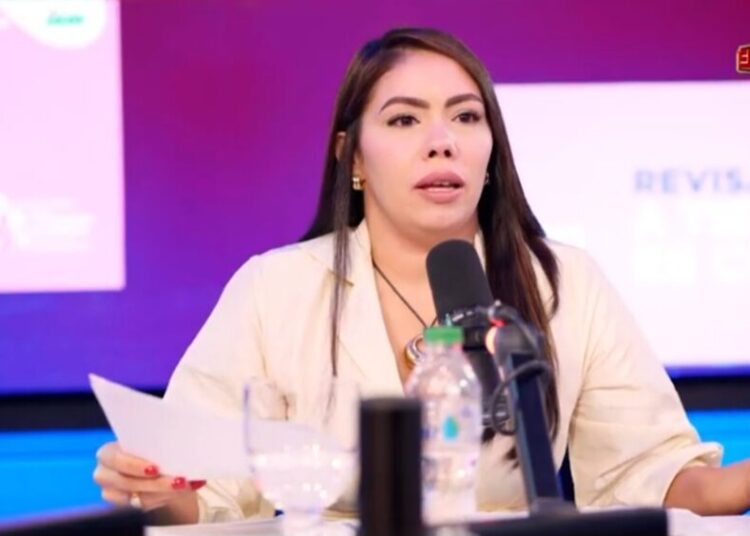 Karla Fitch: «A mí se me ponen querellas en todo el país»