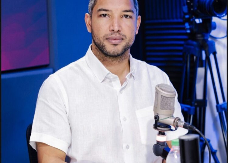 Máximo Romero llama «nefasto» al alcalde de Las Matas de Farfán por dragueo en plena vía