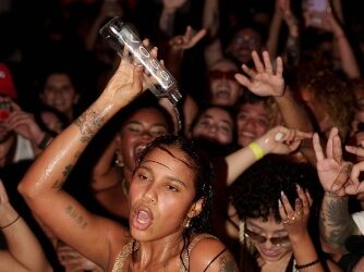 Tokischa llega a Brazil por primera vez y comparte con sus fans en una velada exclusiva