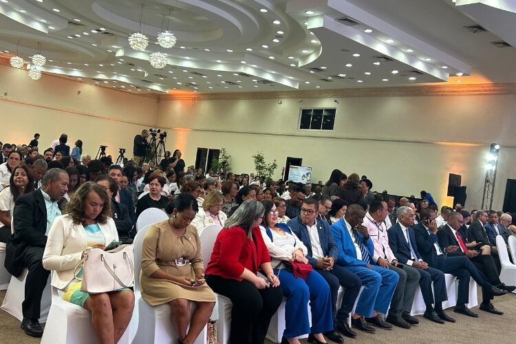 Resaltan importancia de la investigación y evaluación para mejorar la educación en RD