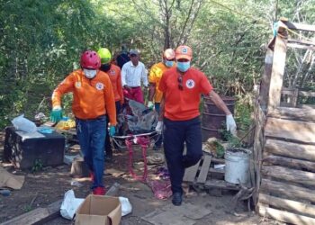 Hallan hombre muerto en estado de descomposición en Santiago