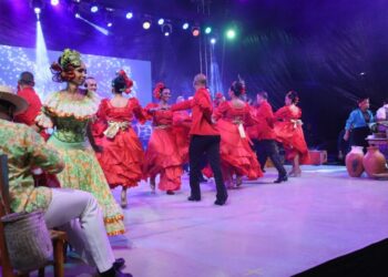 Bellas Artes se viste de Navidad