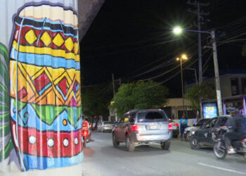 Alcaldía de Santo Domingo Norte inaugura murales en columnas del Metro