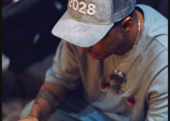 Santiago Matías lanza su marca de ropa «2028»