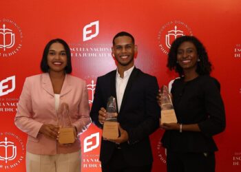 Periodista Jesús Vásquez gana categoría escrita del primer concurso de “Comunicación Judicial”