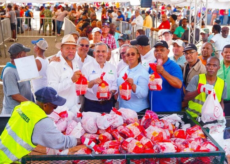 Más de 50 productos y dos combos especiales fueron vendidos en Feria Navidad del Cambio con el Inespre en San Cristóbal