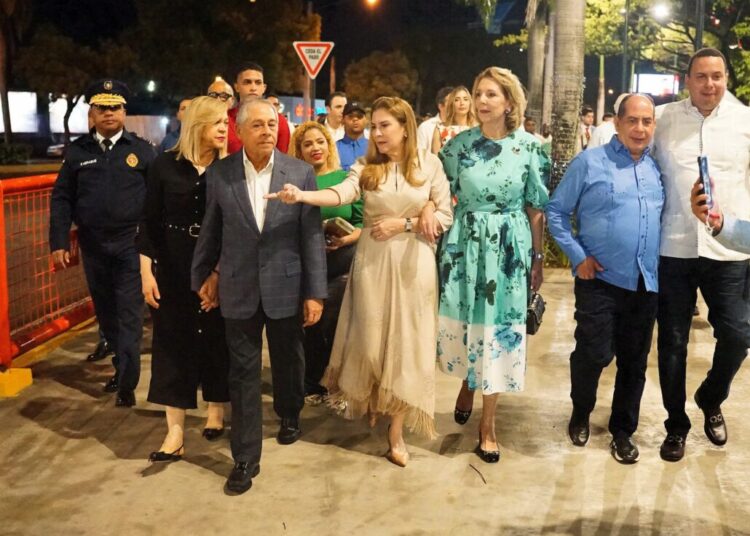 Alcaldesa Carolina Mejía reinaugura parque Ambiental Los Próceres, convertido en cruce peatonal seguro