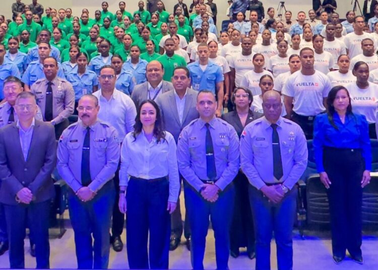 Gradúan 307 nuevos policías auxiliares que Irán a las calles a reforzar medidas preventivas 