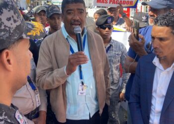 EDEEste recibe a comunitarios de Hato Mayor y se compromete a atender sus inquietudes