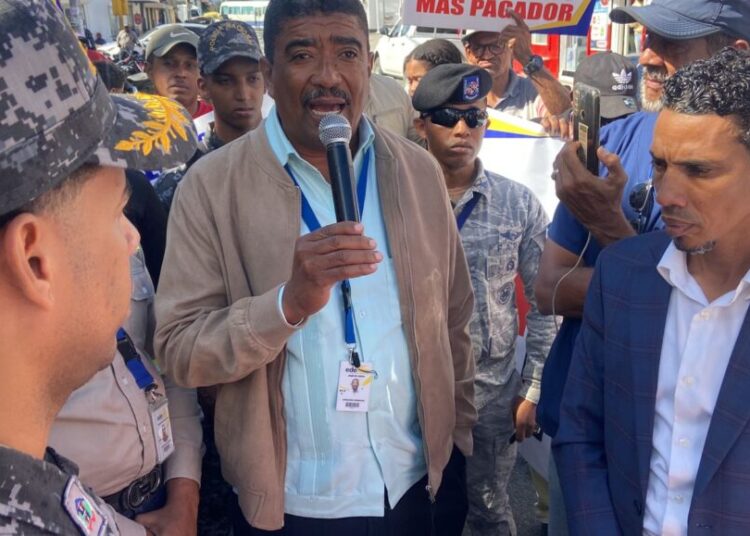EDEEste recibe a comunitarios de Hato Mayor y se compromete a atender sus inquietudes