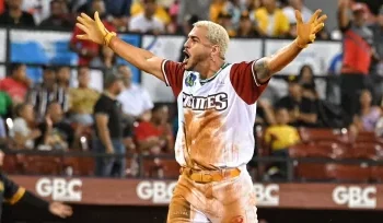 Sirí da jonrón, se roba el home y empuja a los Gigantes a dos juegos detrás del cuarto lugar