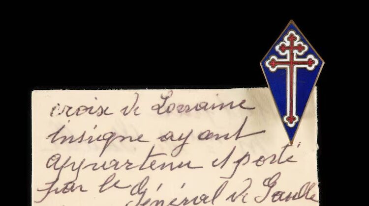 Recuerdos y escritos personales de Charles De Gaulle se subastan por casi 6 millones de euros