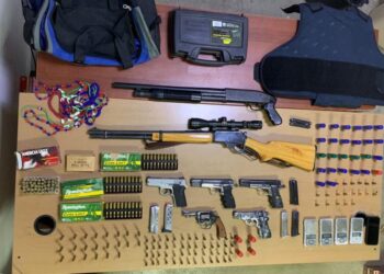 Autoridades desmantelan red criminal e incautan armas de fuego ilegales y diversas municiones en Santiago