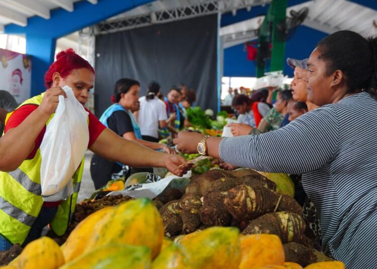 Más de 100 mil personas adquirieron productos para cena de Nochebuena en feria Inespre en Ciudad Ganadera