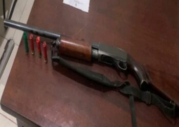 PN apresa hombre por porte ilegal de arma de fuego y disparos al aire en Moca