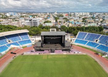 Arranca maquinaria y montaje para conciertos de Aventura