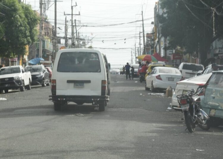 Poco flujo vehicular en las calles de Santo Domingo este 25 de diciembre