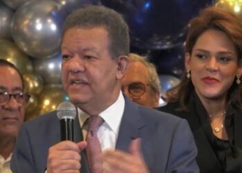 “¡A los 71 años, es pa’ alante que vamos!”, dice Leonel en su cumpleaños
