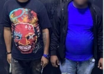 PN apresan dos personas mediante operativo, ocupa arma de fuego ilegal y un vehículo en Moca