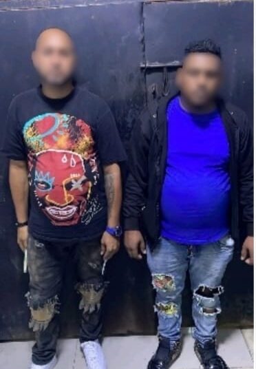 PN apresan dos personas mediante operativo, ocupa arma de fuego ilegal y un vehículo en Moca