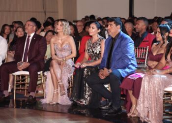 Celebran con éxito la 4ta edición de Premios La Flor 2024