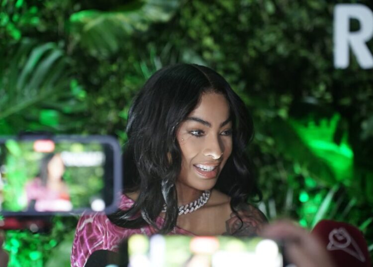 Personalidades de la música y el deporte deslumbran en fiesta de Roc Nation