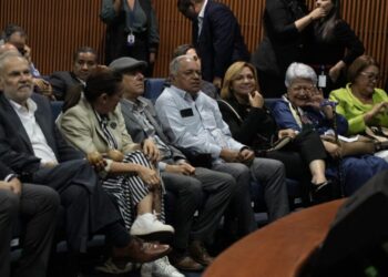 INDOTEL rinde homenaje a la trayectoria literaria de René del Risco Bermúdez