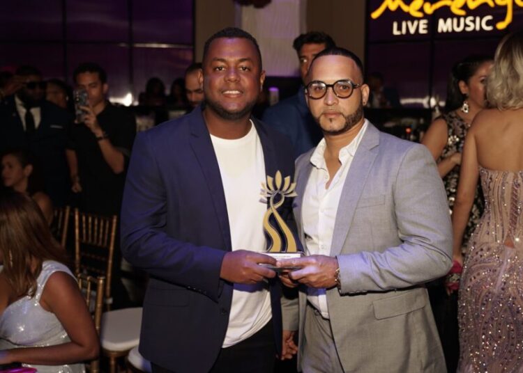 “Activate con el Negro” gana su primer Premios La Flor en la categoría Medio Digital