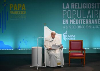 El papa advierte de que algunas manifestaciones religiosas pueden ser instrumentalizadas