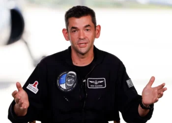 Trump nombra al multimillonario Jared Isaacman para dirigir la NASA