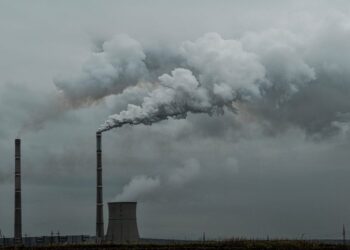 Nueva York obligará a las empresas contaminantes a pagar para reparar la crisis climática