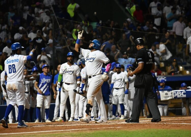¡67 años después! El Licey rompe récord histórico de hits en la liga