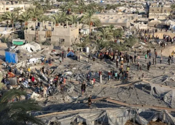 Al menos siete muertos en ataque con drones israelíes en zona humanitaria en sur de Gaza