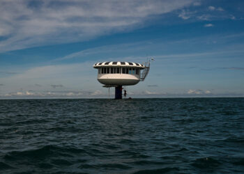 Vivir bajo el mar: el alemán Rüdiger Koch busca un récord Guinness en las costas de Panamá