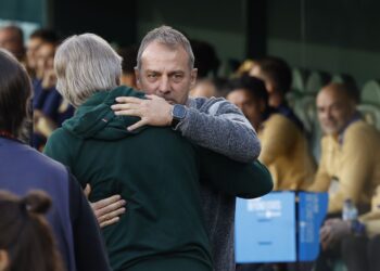 Flick, entrenador del Barcelona, suspendido 2 partidos por su expulsión ante el Betis