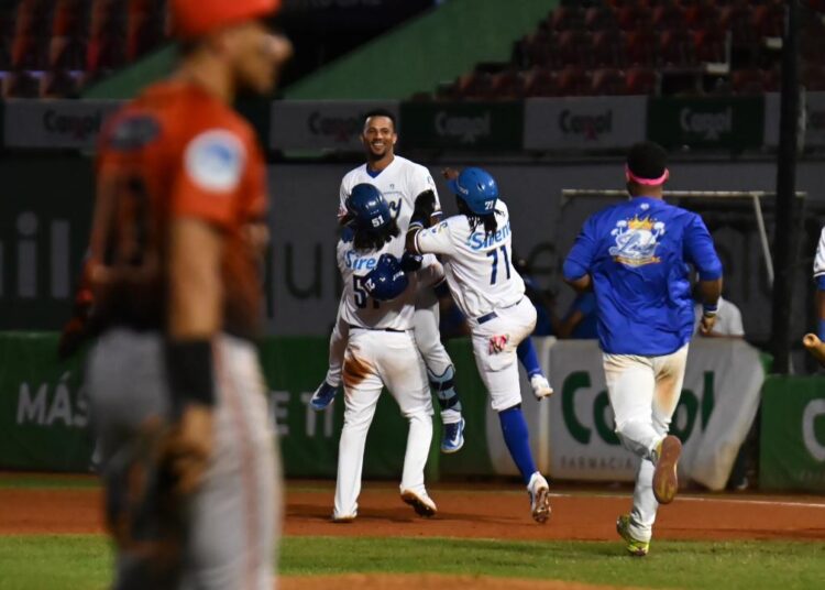 Francisco Mejía tras conectar hit ganador ante Toros : «Salí a hacer mi trabajo»