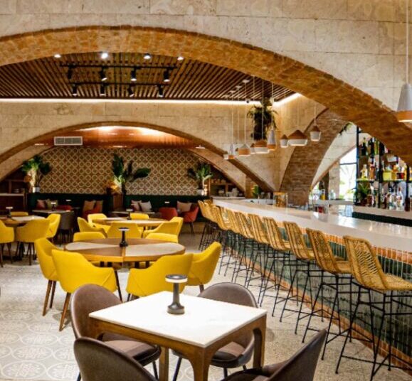 Restaurante Morisoñando sigue abierto al público