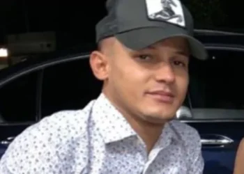 Hombre muere tras recibir múltiples disparos en SFM